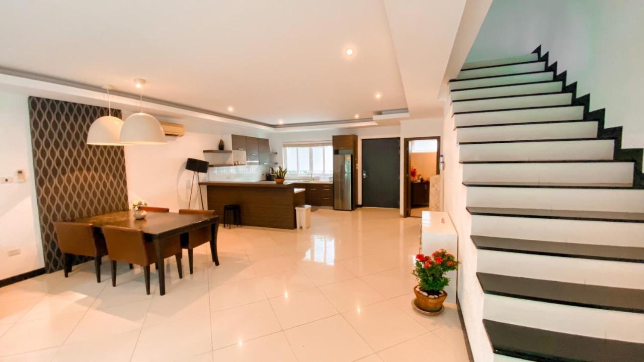Hidden Palm Pool Villas Pattaya Exterior photo
