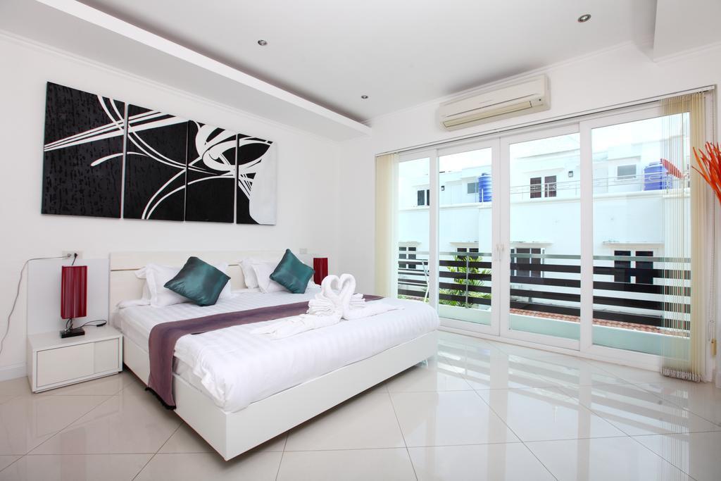Hidden Palm Pool Villas Pattaya Exterior photo