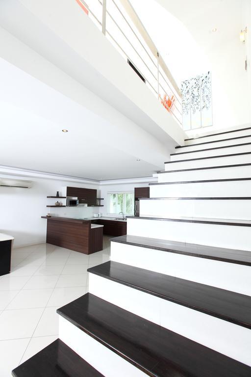 Hidden Palm Pool Villas Pattaya Exterior photo
