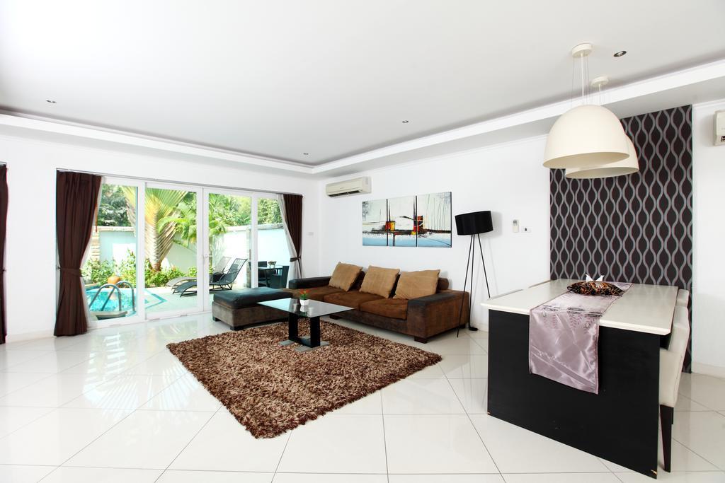 Hidden Palm Pool Villas Pattaya Exterior photo