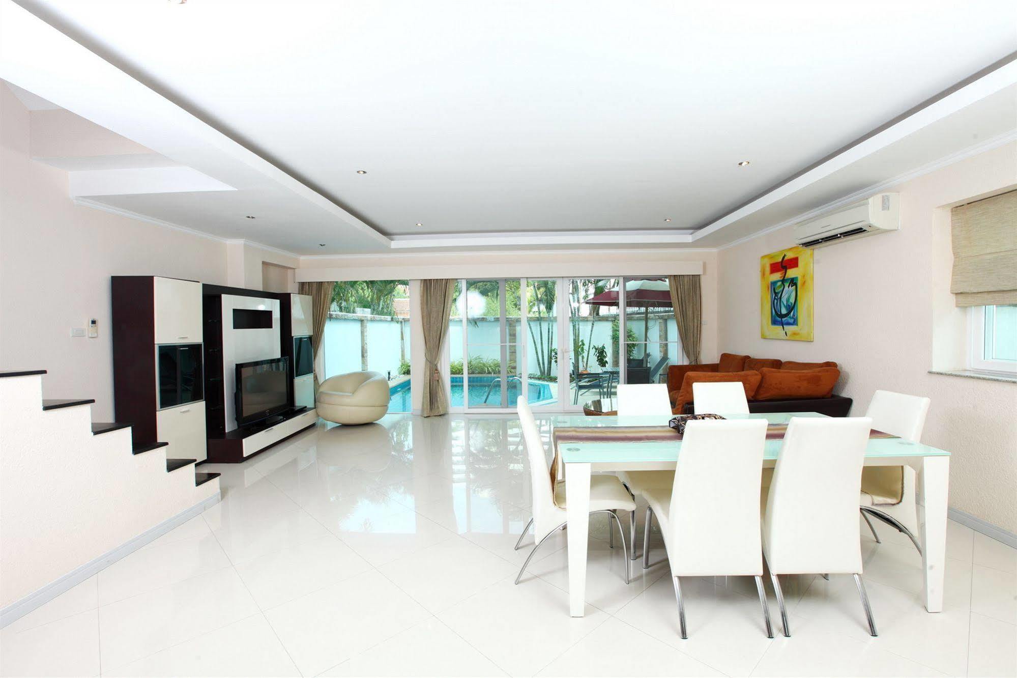 Hidden Palm Pool Villas Pattaya Exterior photo