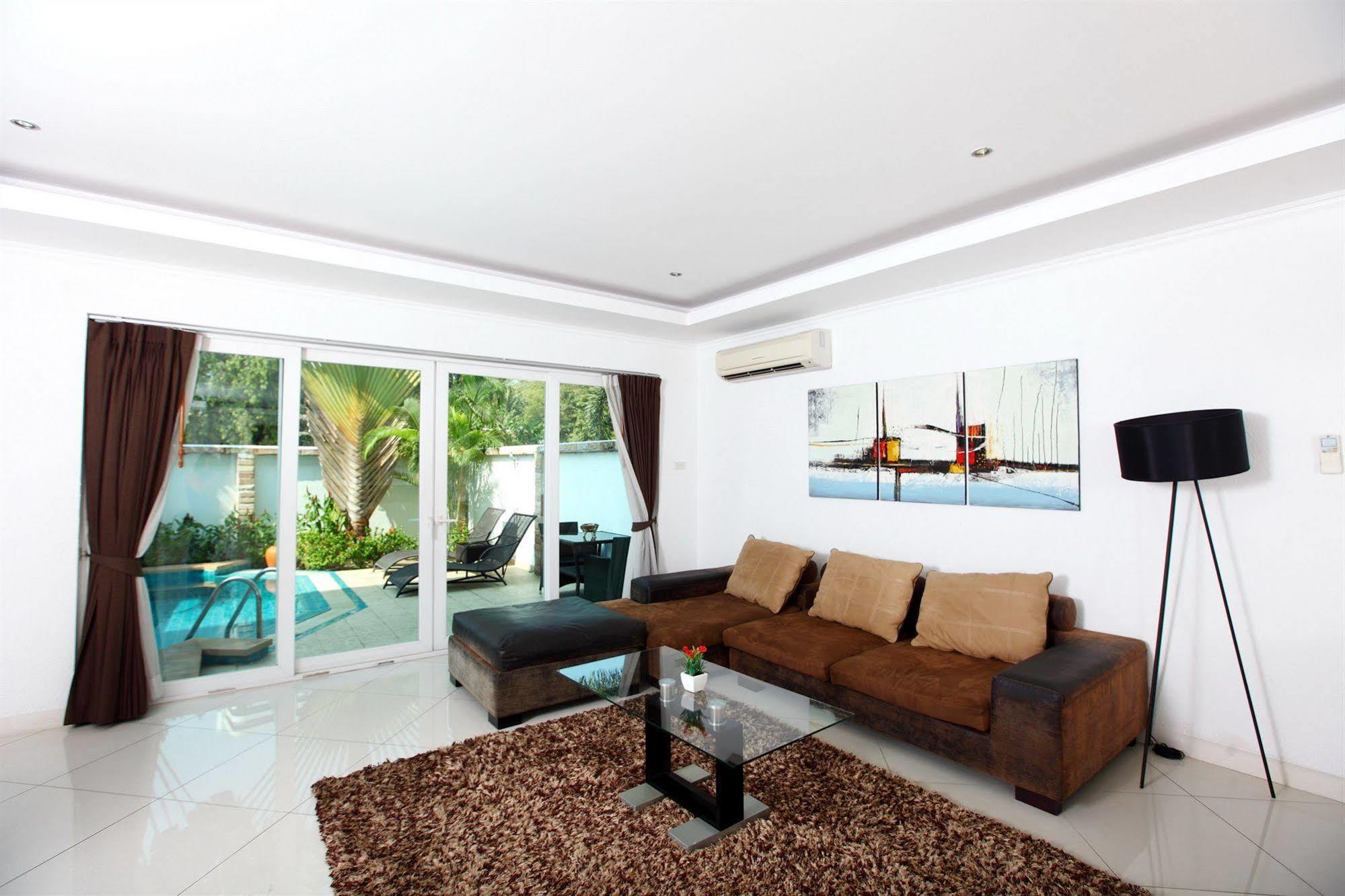 Hidden Palm Pool Villas Pattaya Exterior photo